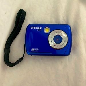 Polaroid IS048 Waterproof Instant Sharing 16 MP Digital Portable Camera ; BLUE